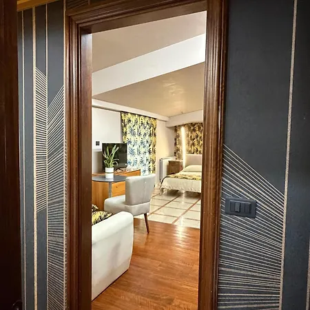 Affittacamere Da Francesca Guestrooms 3*